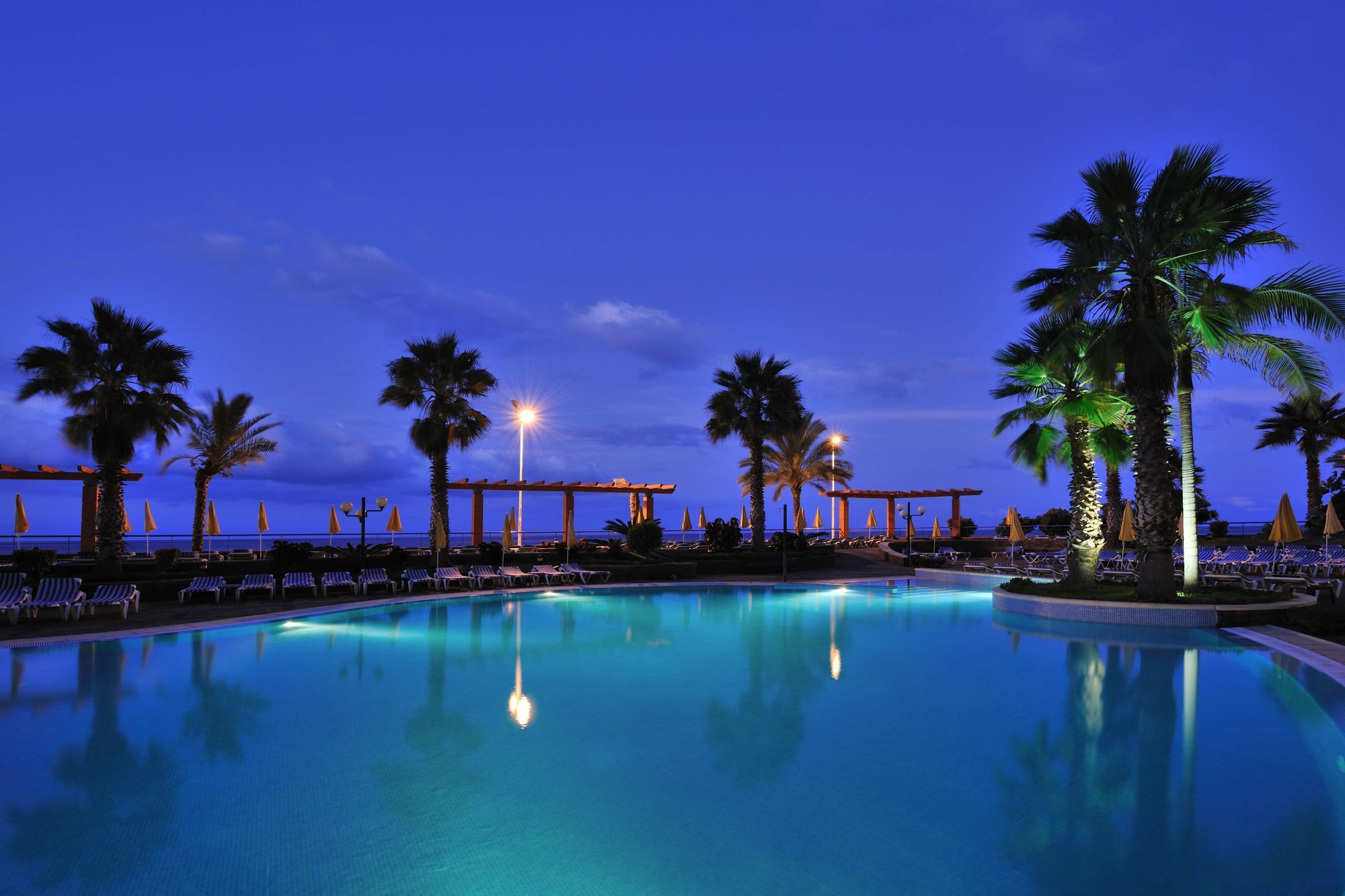 - - Savoy Signature Calheta (Madeira)